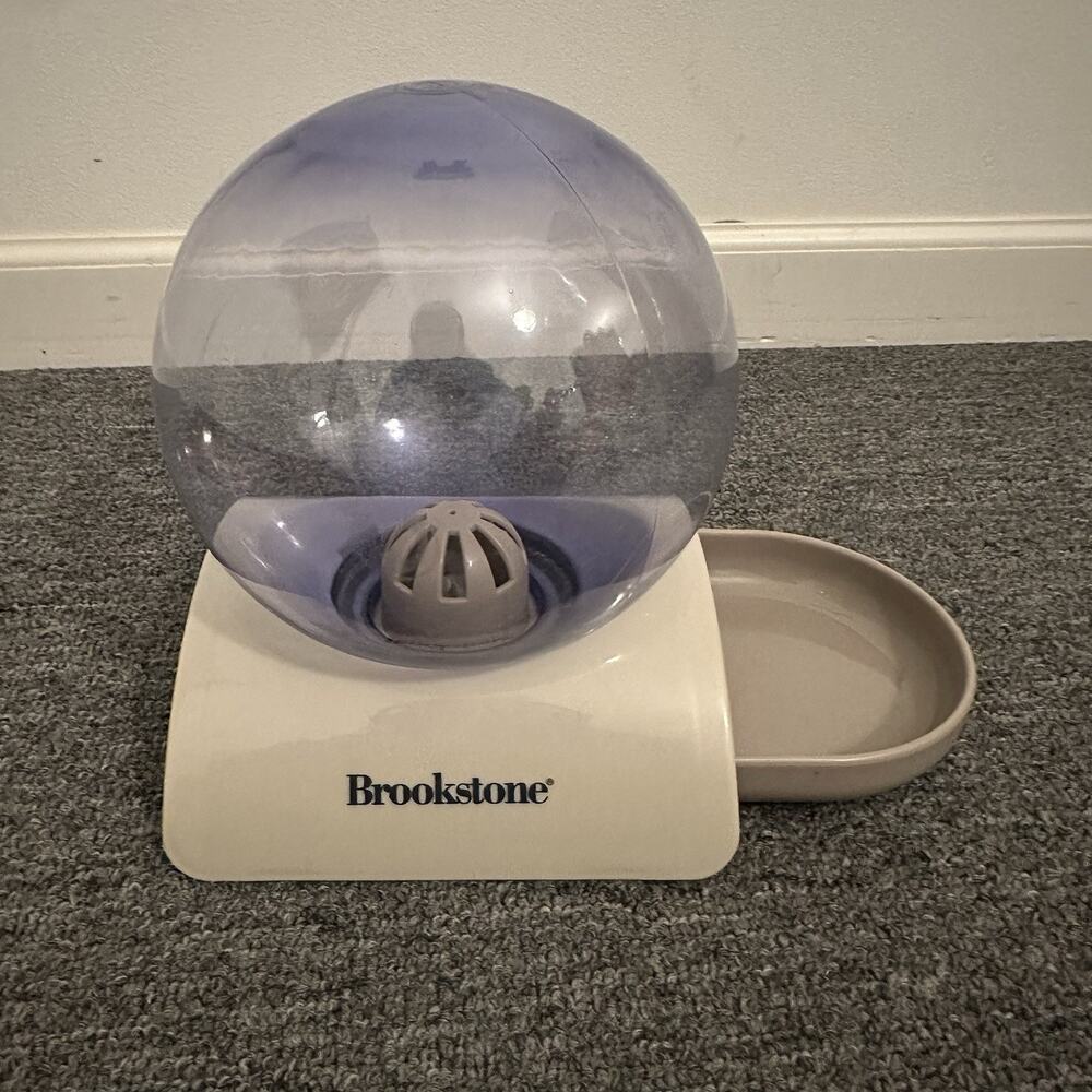 Brookstone 2.8 Liter Gravity Pet Water Dispenser